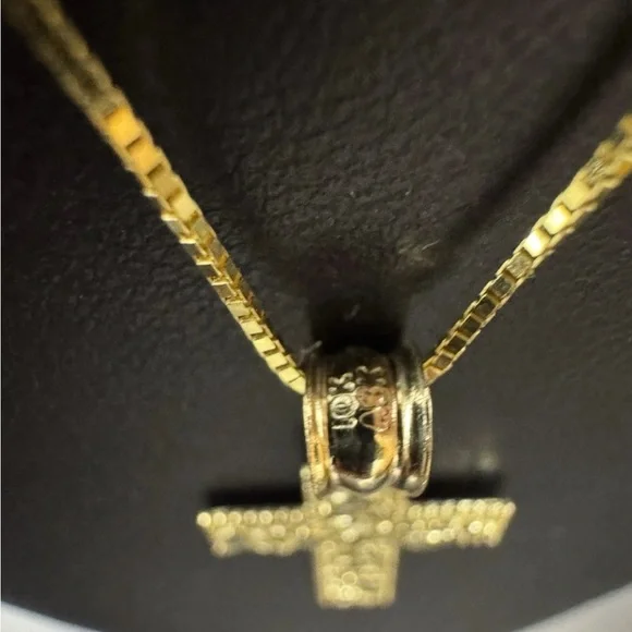 10k Gold Cross Pendant w/18” 10k Gold Chain 2.59g